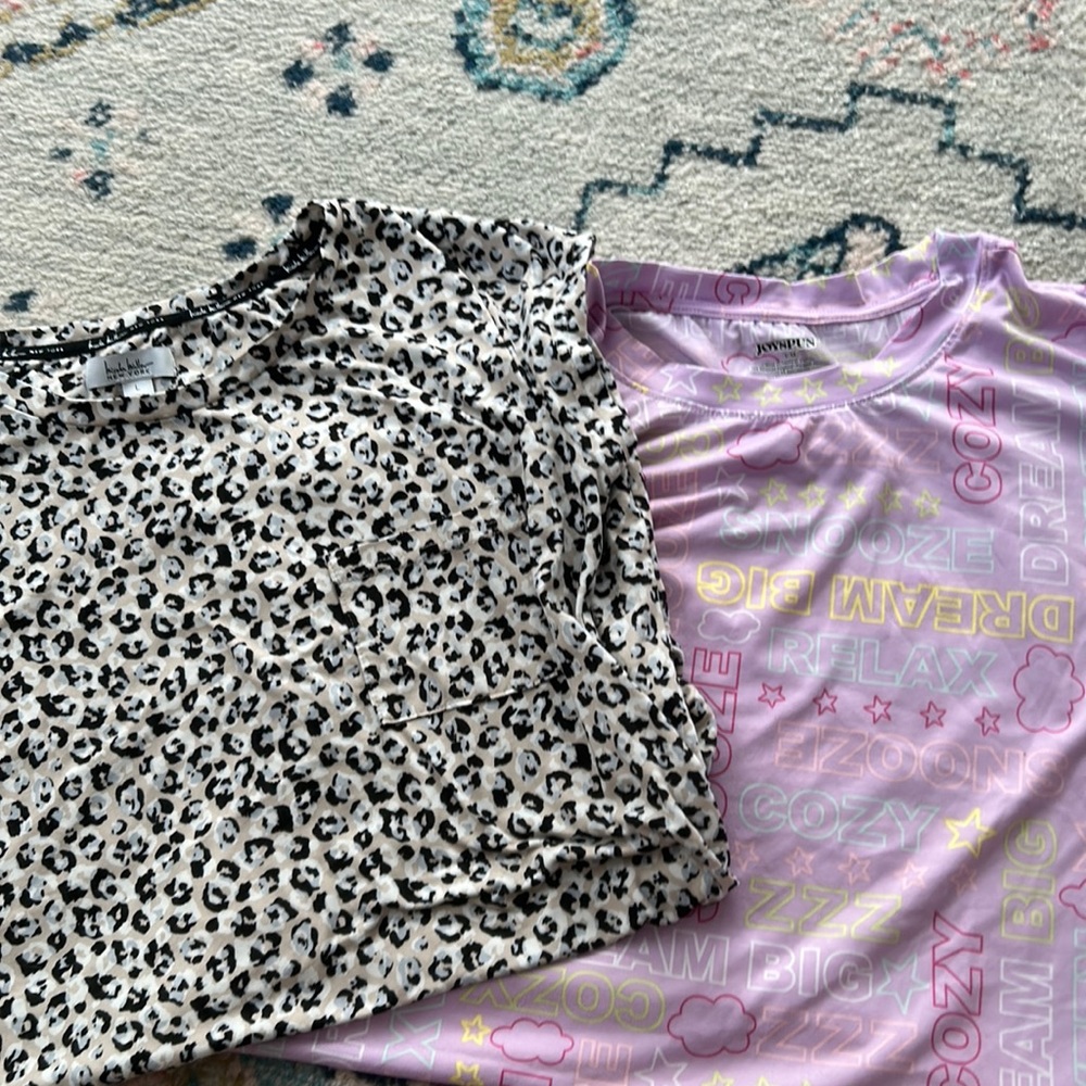 Set of 2 short sleeve sleep shirts with pockets